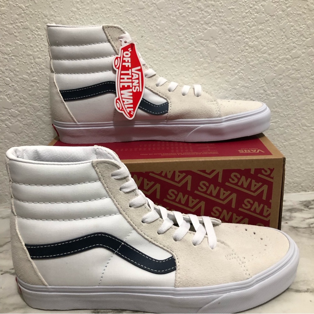VANS NWT Sk8-Hi Sneakers